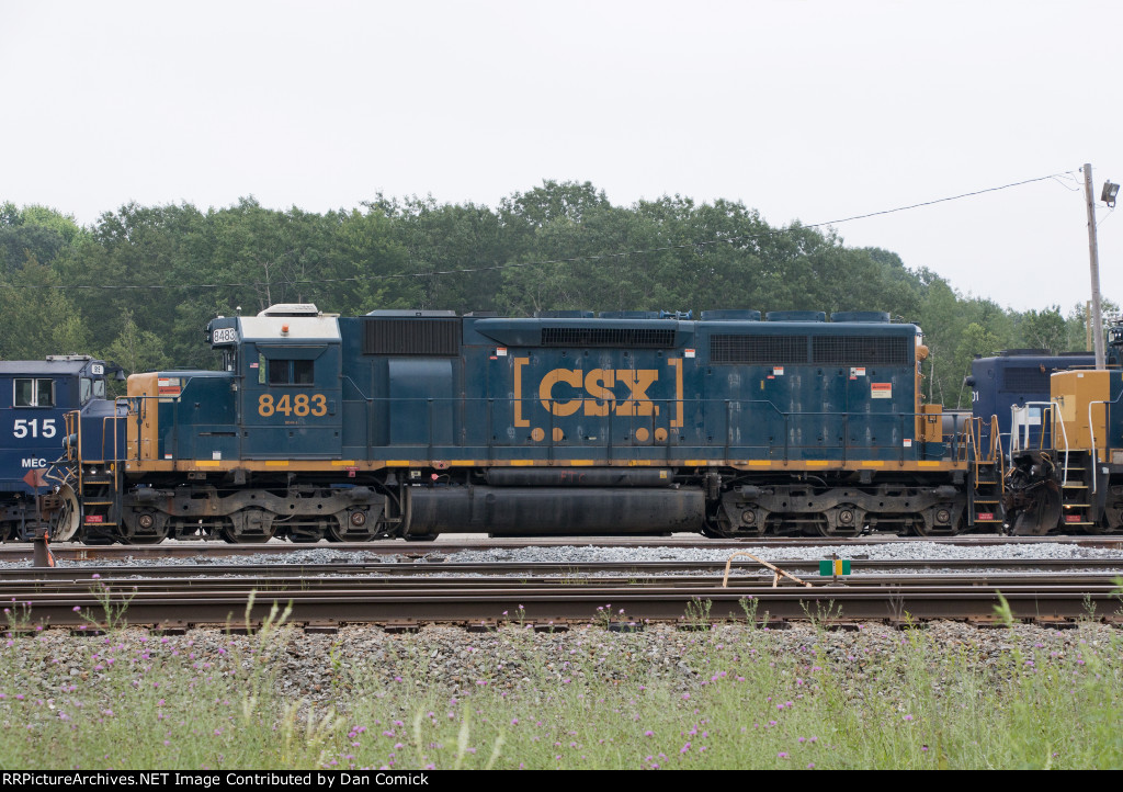 CSXT 8483